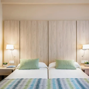 أثاث غرفة نوم خشبي بحجم كينغ مع اللوح الأمامي على غرار الفندق